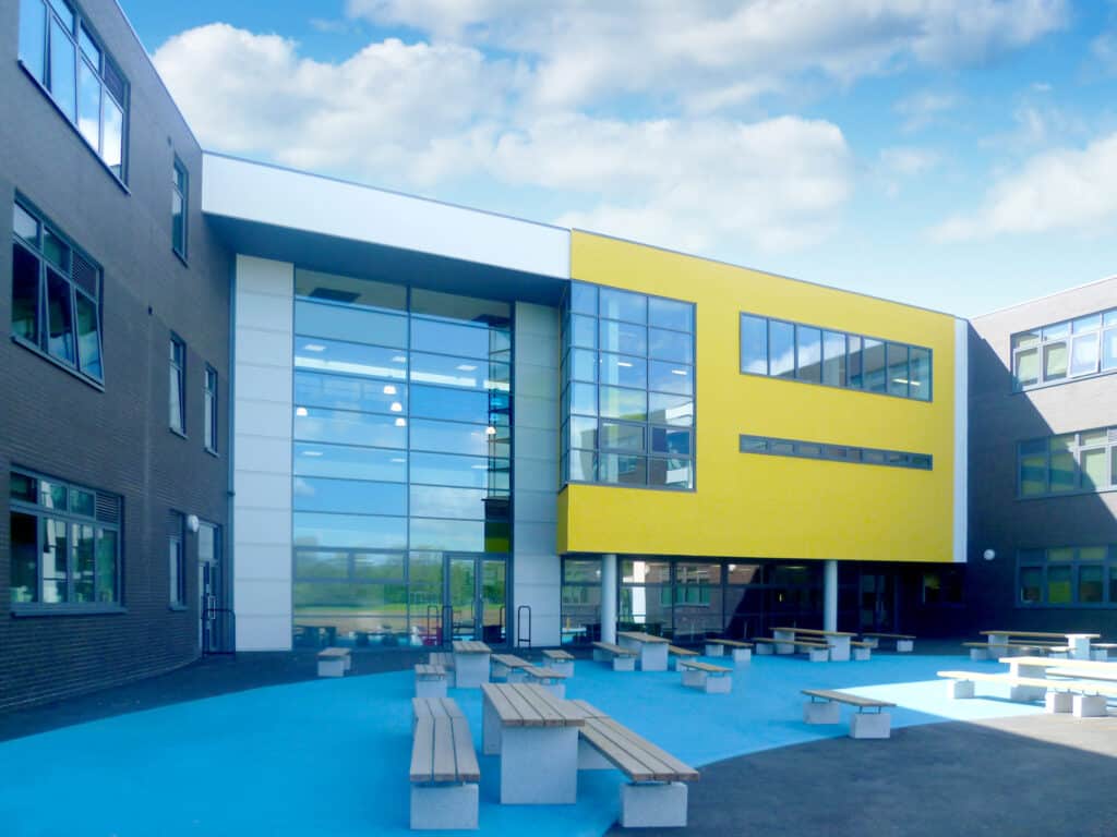 Architecture in school with Quattro